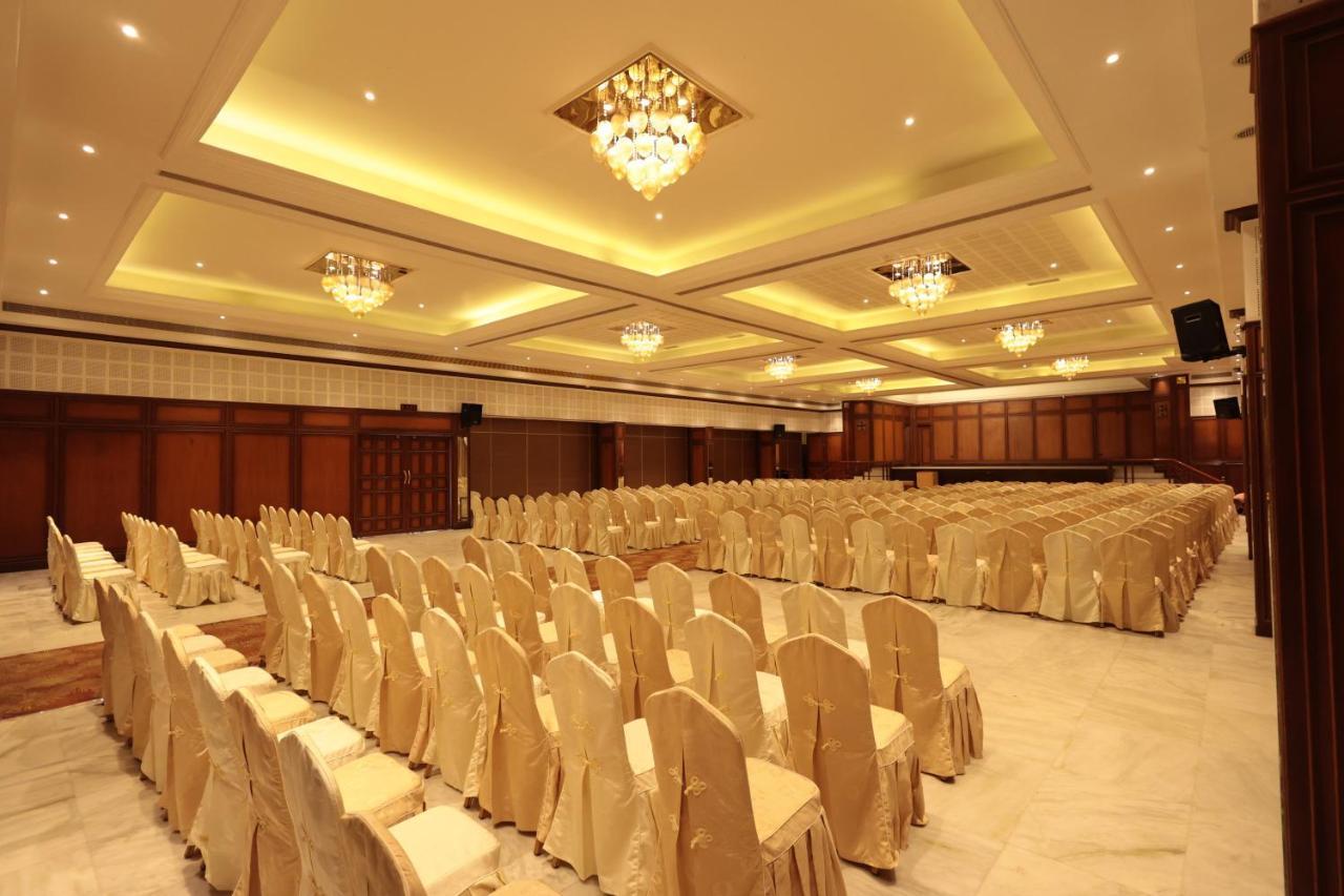 Hotel Cenneys Gateway Salem Ngoại thất bức ảnh