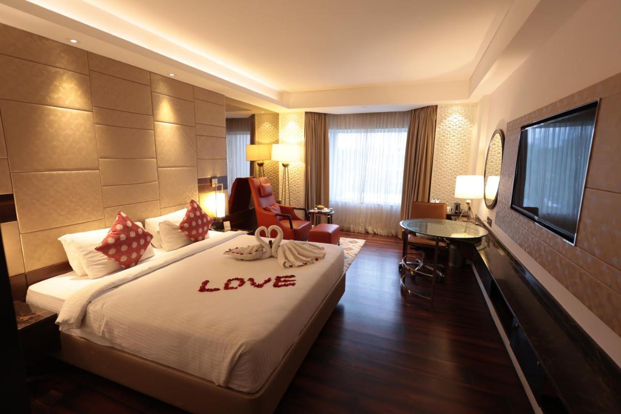 Hotel Cenneys Gateway Salem Ngoại thất bức ảnh