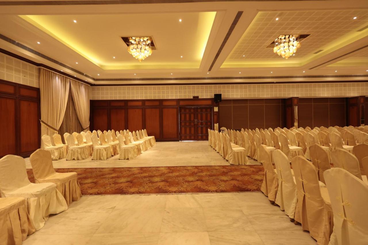 Hotel Cenneys Gateway Salem Ngoại thất bức ảnh