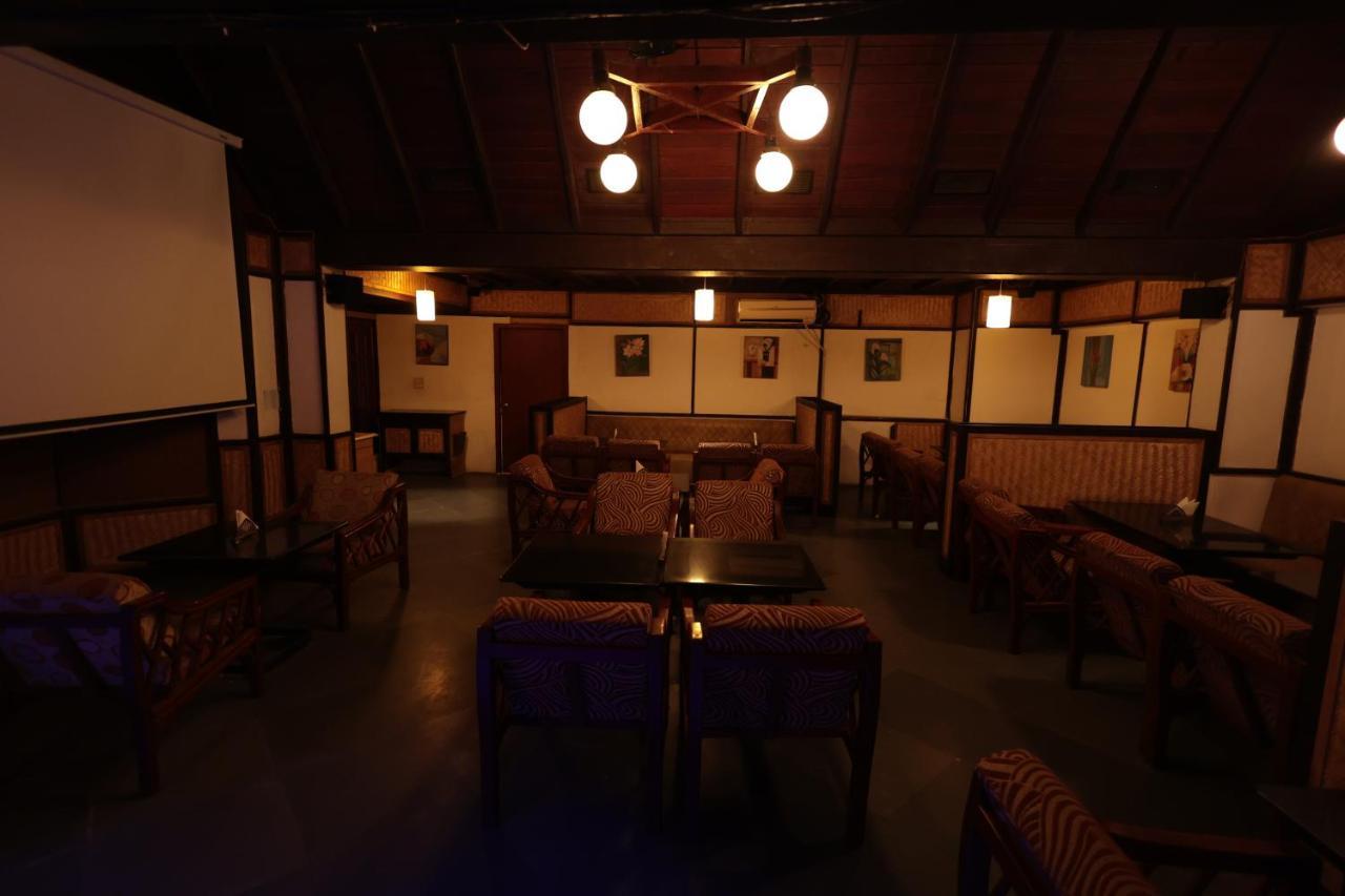 Hotel Cenneys Gateway Salem Ngoại thất bức ảnh