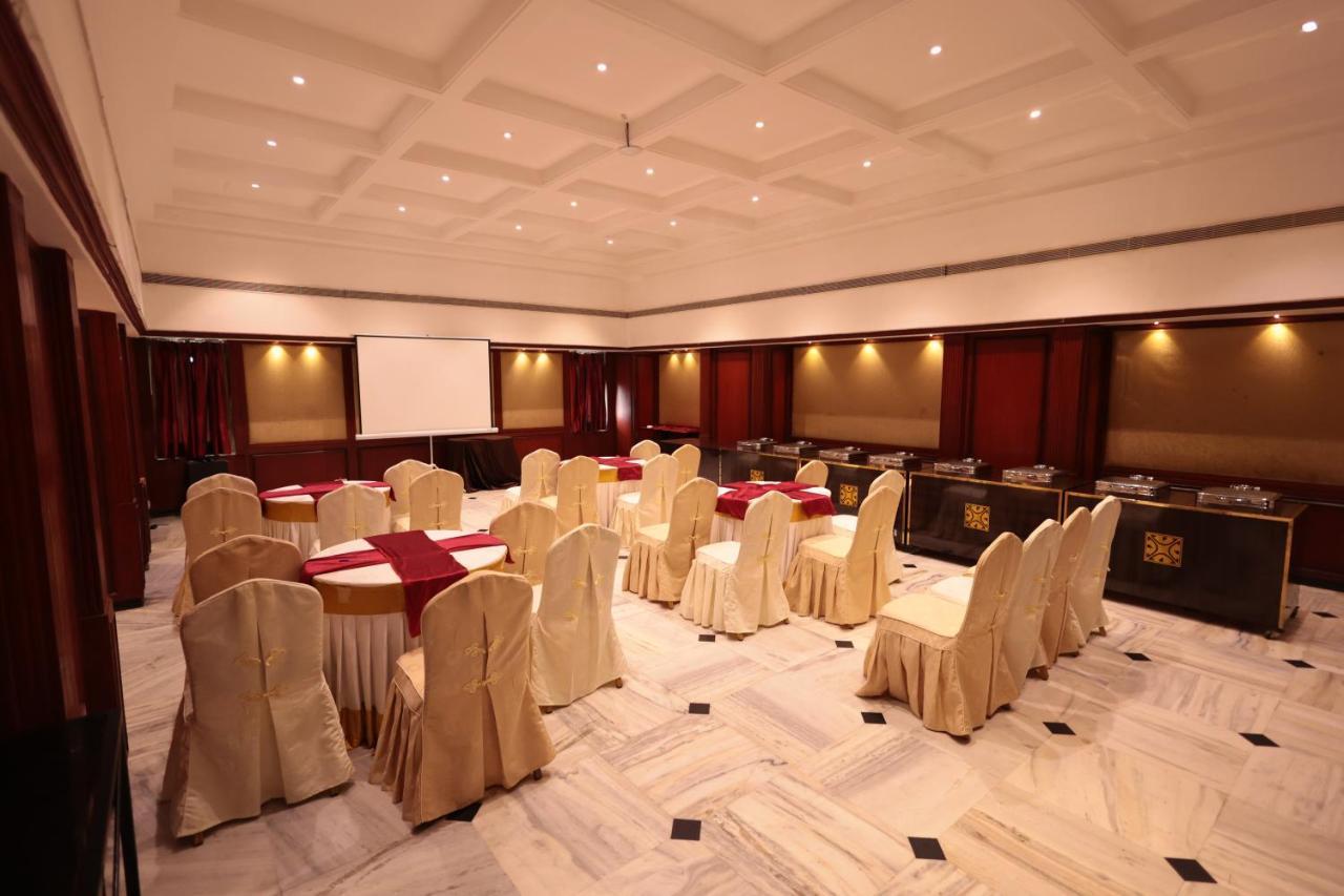Hotel Cenneys Gateway Salem Ngoại thất bức ảnh