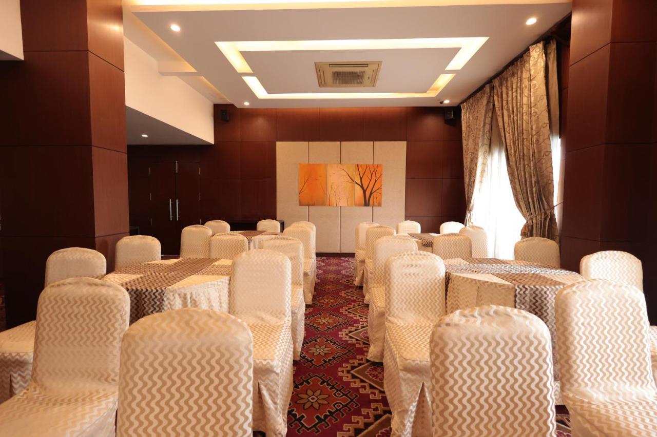 Hotel Cenneys Gateway Salem Ngoại thất bức ảnh