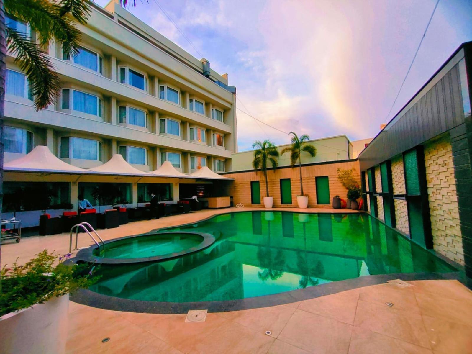 Hotel Cenneys Gateway Salem Ngoại thất bức ảnh