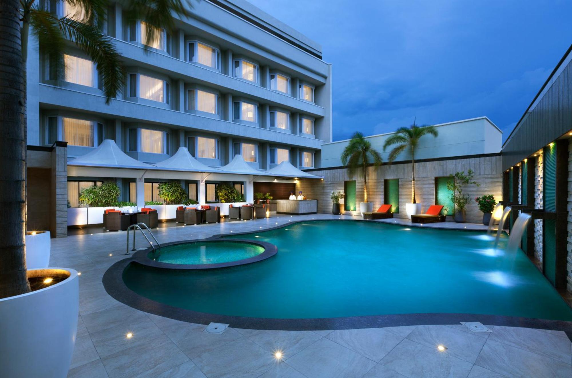 Hotel Cenneys Gateway Salem Ngoại thất bức ảnh