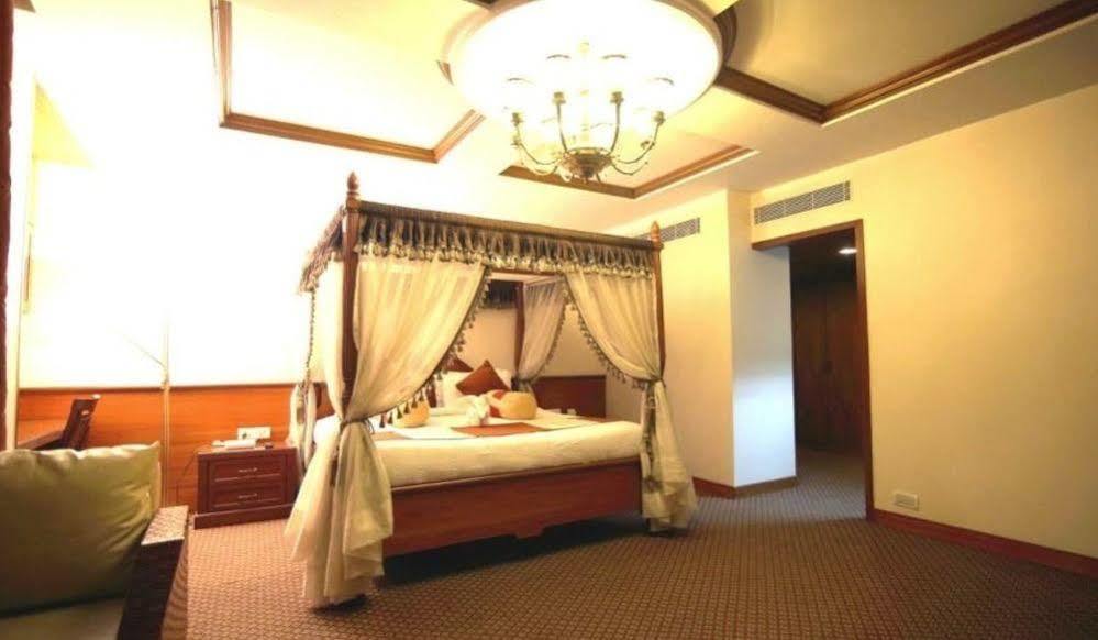 Hotel Cenneys Gateway Salem Ngoại thất bức ảnh