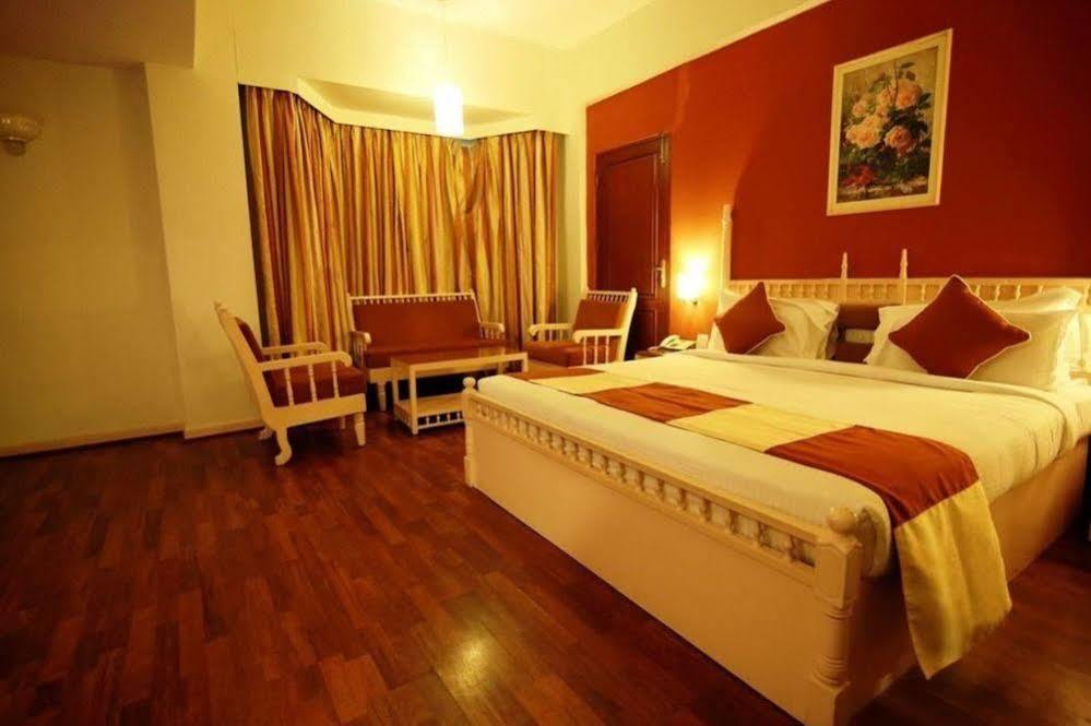 Hotel Cenneys Gateway Salem Ngoại thất bức ảnh