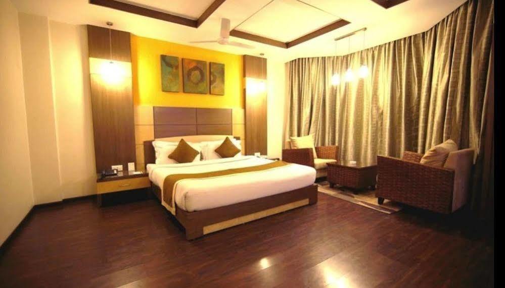 Hotel Cenneys Gateway Salem Ngoại thất bức ảnh